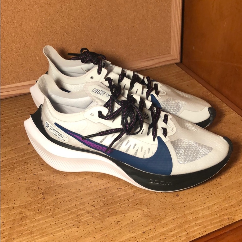 Nike Womens Zoom Gravity